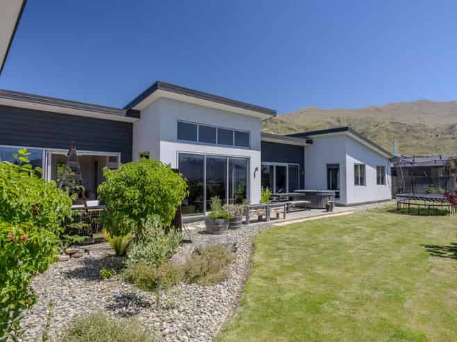 60 West Meadows Drive, Wanaka