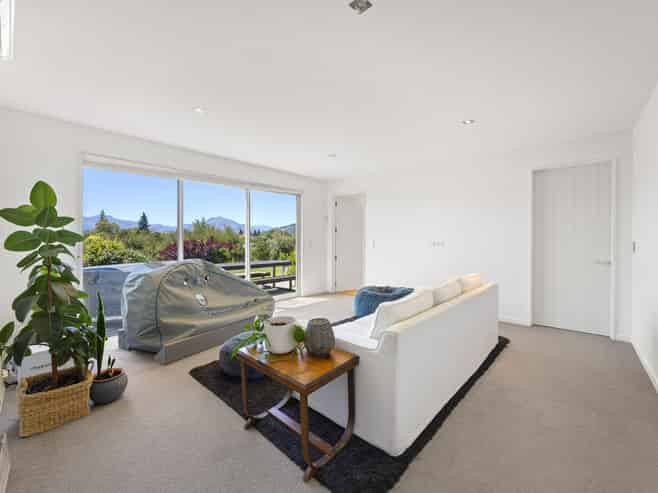60 West Meadows Drive, Wanaka