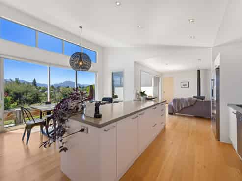 60 West Meadows Drive, Wanaka