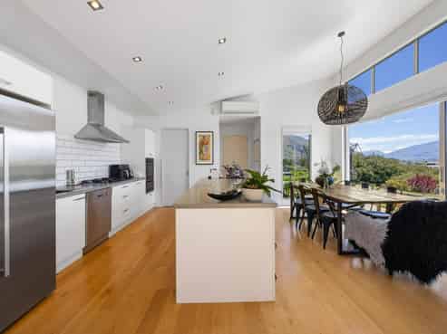 60 West Meadows Drive, Wanaka