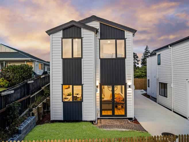 22A Miriam Corban Heights, Henderson