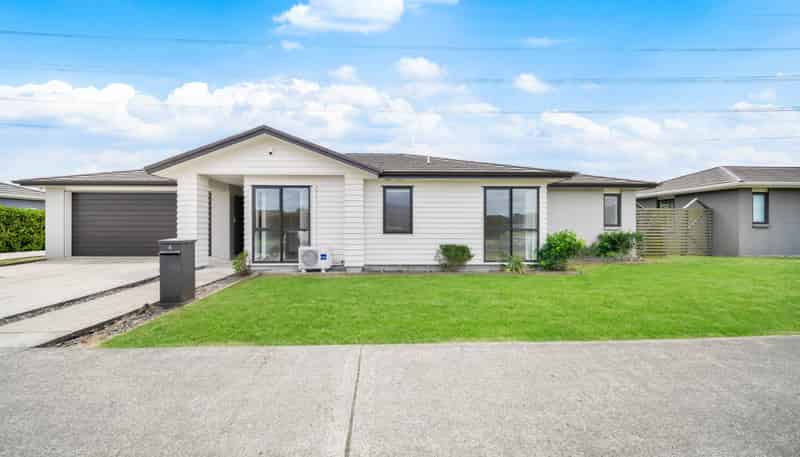 6 Biplane Street, Takanini