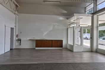Retail/office space 125sqm 