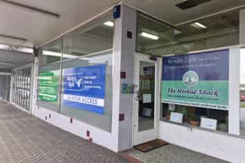 Retail/office space 125sqm 