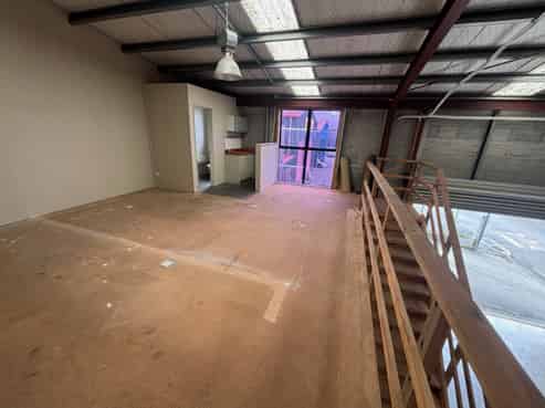 Versatile, Self-Contained Commercial Unit in a Prime Kapiti Location