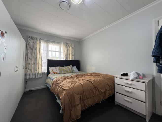 14 McGregors Road, Bromley