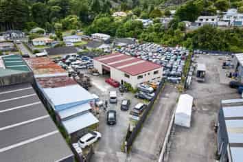 Versatile Yard and Workshop 