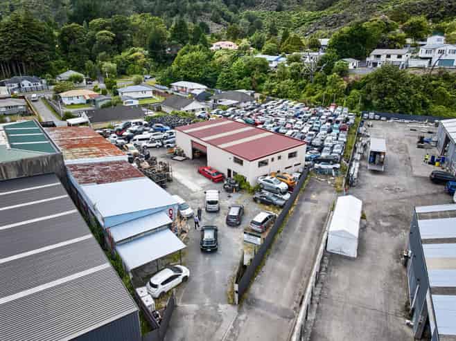 Versatile Yard and Workshop 