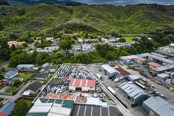 Versatile Yard and Workshop 