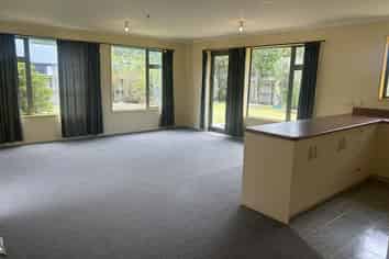 18 Whiting Drive, Wakefield