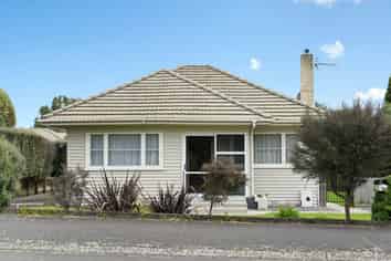 17 Sillary Street, Hamilton East