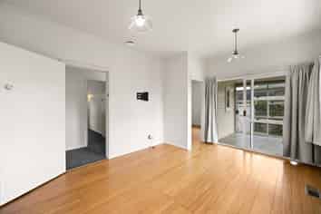 17 Sillary Street, Hamilton East