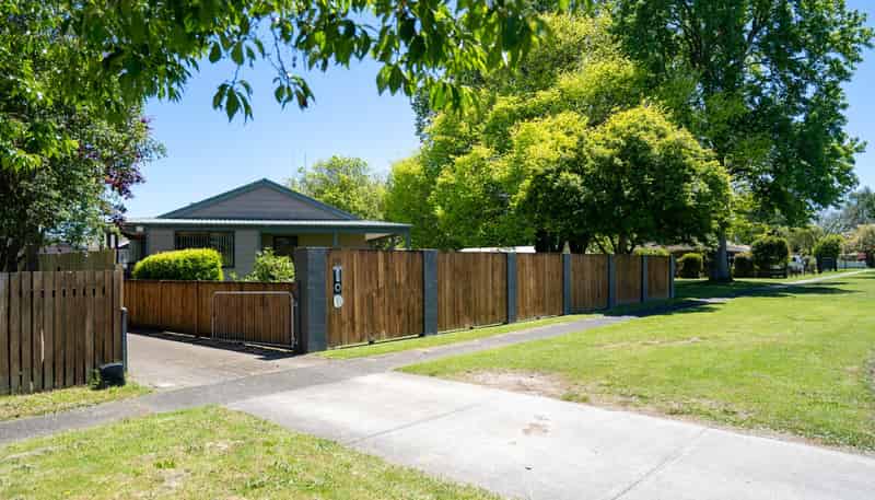 277 Shakespeare Street, Leamington