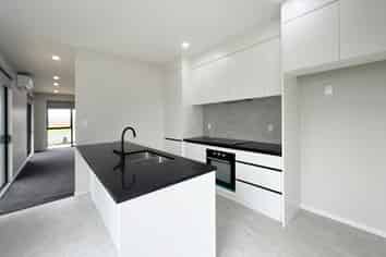 16 Yellow Pear Lane, Karaka