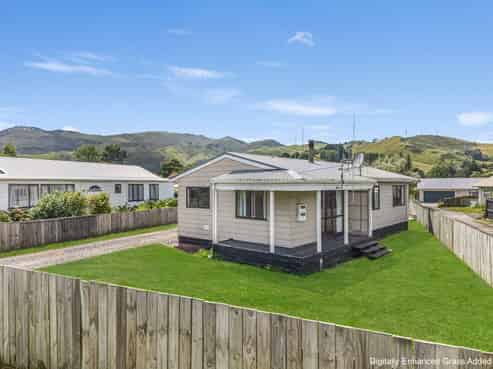 25 Thames Road, Paeroa
