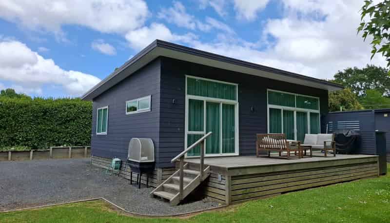 15b Cobblers Lane, Riverhead