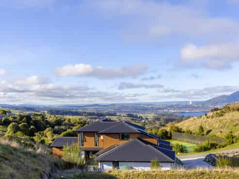 5 Grandview Lane, Acacia Bay