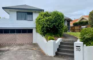 30 Harrowfield Drive, Harrowfield