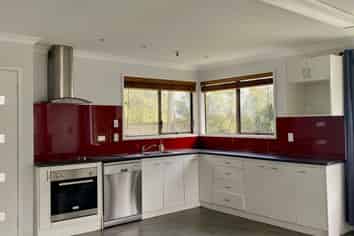 17 Montego Place, Weymouth