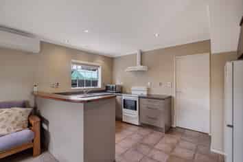 23B Beach Road, Otumoetai