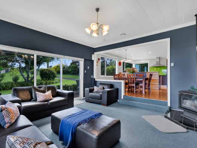 218 Henwood Road, Paraite