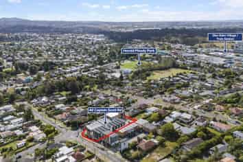 2-4,5-6,10/42 Captain Scott Road, Glen Eden
