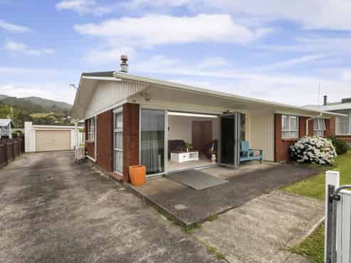 435 Fergusson Drive, Thames