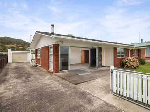 435 Fergusson Drive, Thames