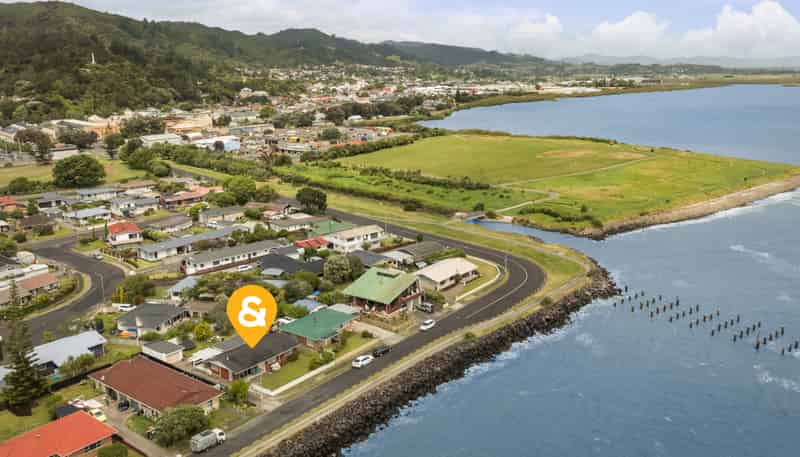 435 Fergusson Drive, Thames