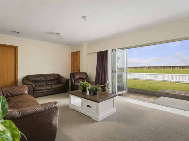 435 Fergusson Drive, Thames