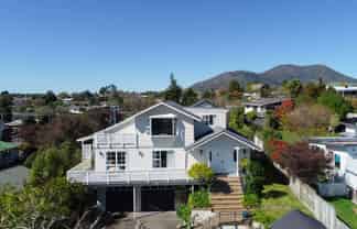 20 Sunset Street, Hilltop