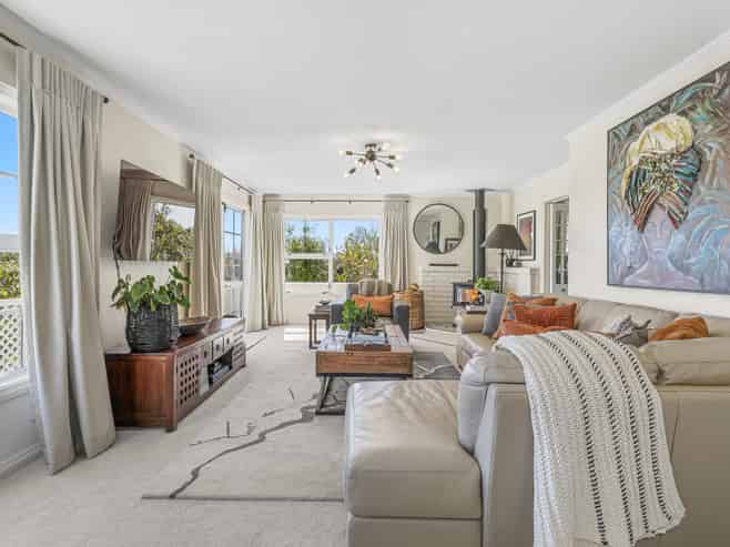 20 Sunset Street, Hilltop