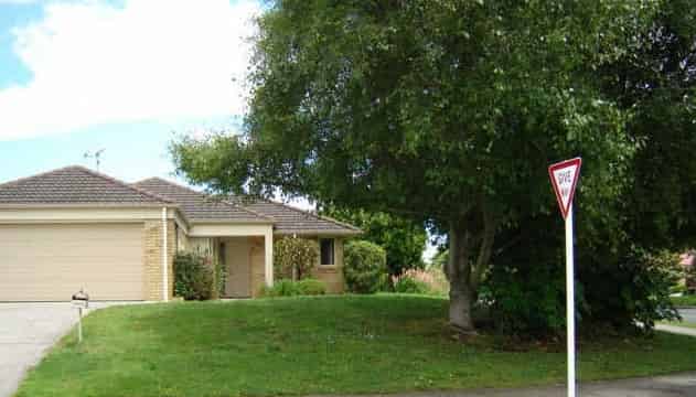 2 Farnham Close, Flagstaff