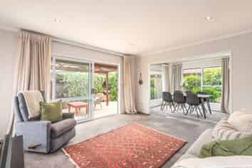 12B Lochmore St, Bishopdale