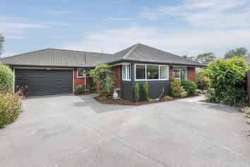 12B Lochmore St, Bishopdale