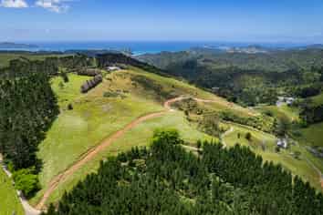 1403 Russell Road, Helena Bay