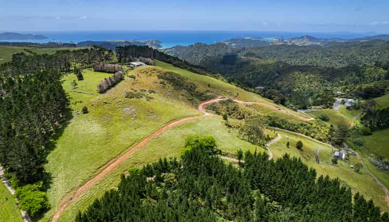 1403 Russell Road, Helena Bay