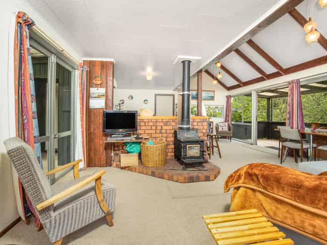 12 Strode Avenue, Naseby