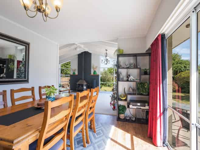 12 Hollis Place, Brightwater