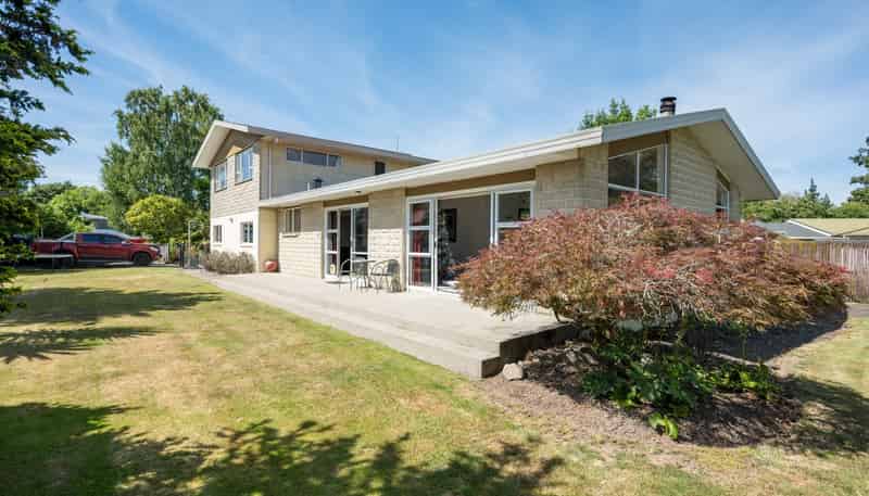 12 Hollis Place, Brightwater