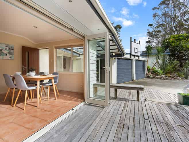 9 Omaikao Road, Ngunguru