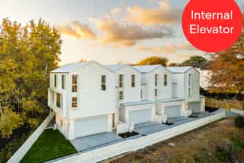 2/2 Woodstock Road, Fairfield