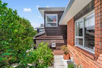 Auckland - Address withheld