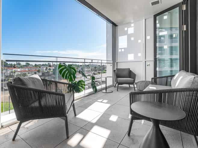 202/223D Green Lane West, Epsom