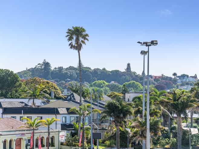 202/223D Green Lane West, Epsom