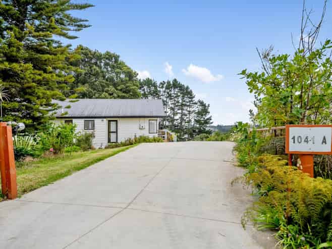 1041a Scenic Drive North, Swanson