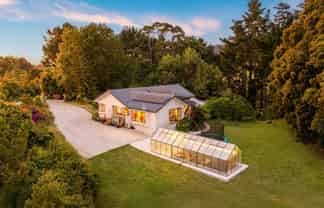 1041a Scenic Drive North, Swanson