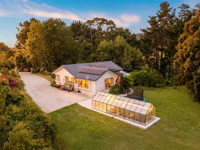 1041a Scenic Drive North, Swanson