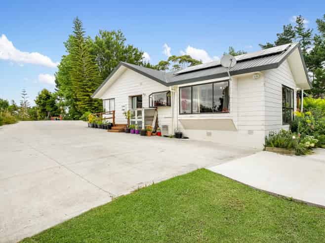 1041a Scenic Drive North, Swanson