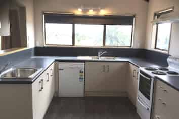 34A Dickso Papamoa, Papamoa